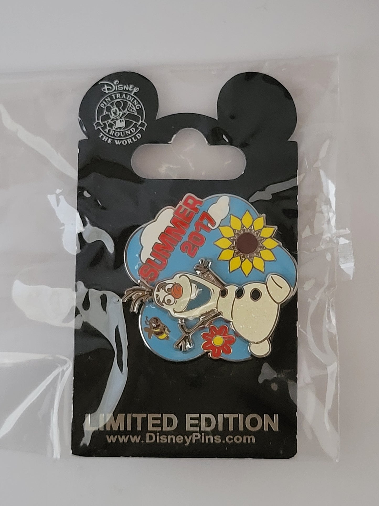 Disney Parks Pin - Summer 2017 - Olaf from Frozen LE 5000