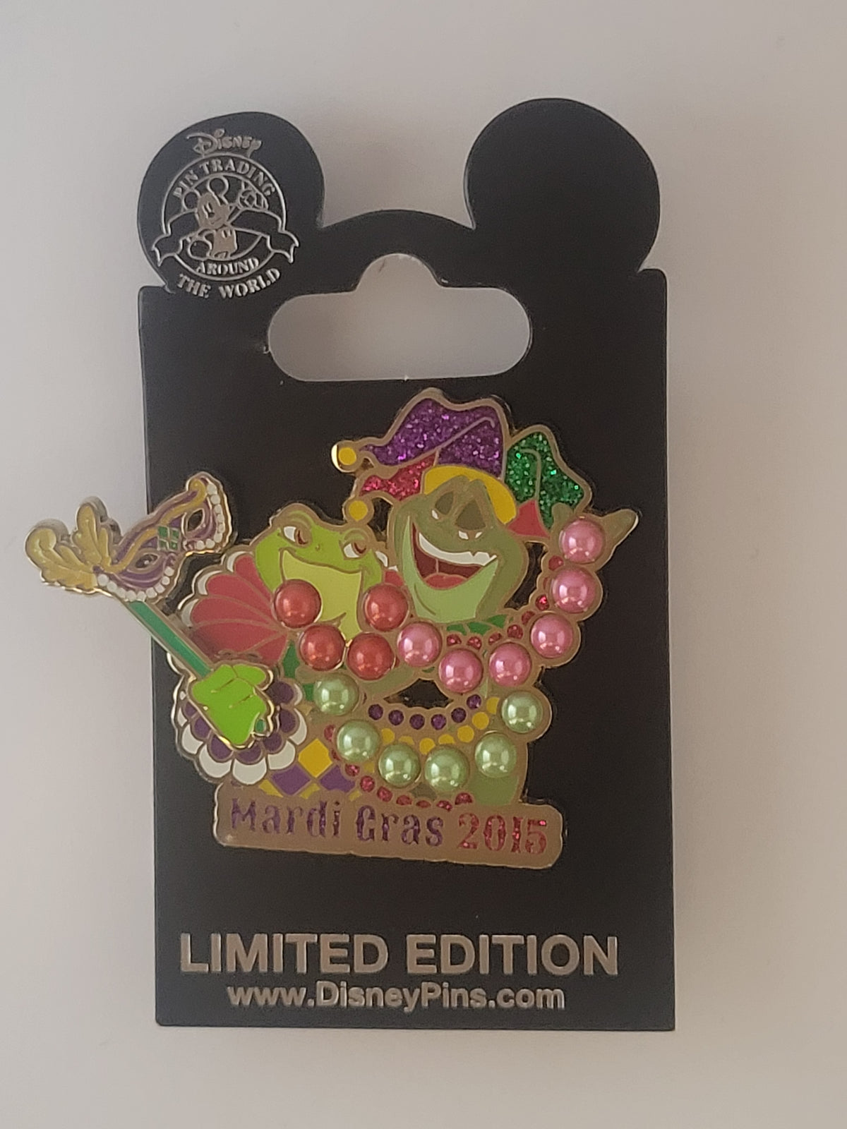 Disney Parks Pin - 2015 Mardi Gras - Tiana & Prince Naveen LE 2000