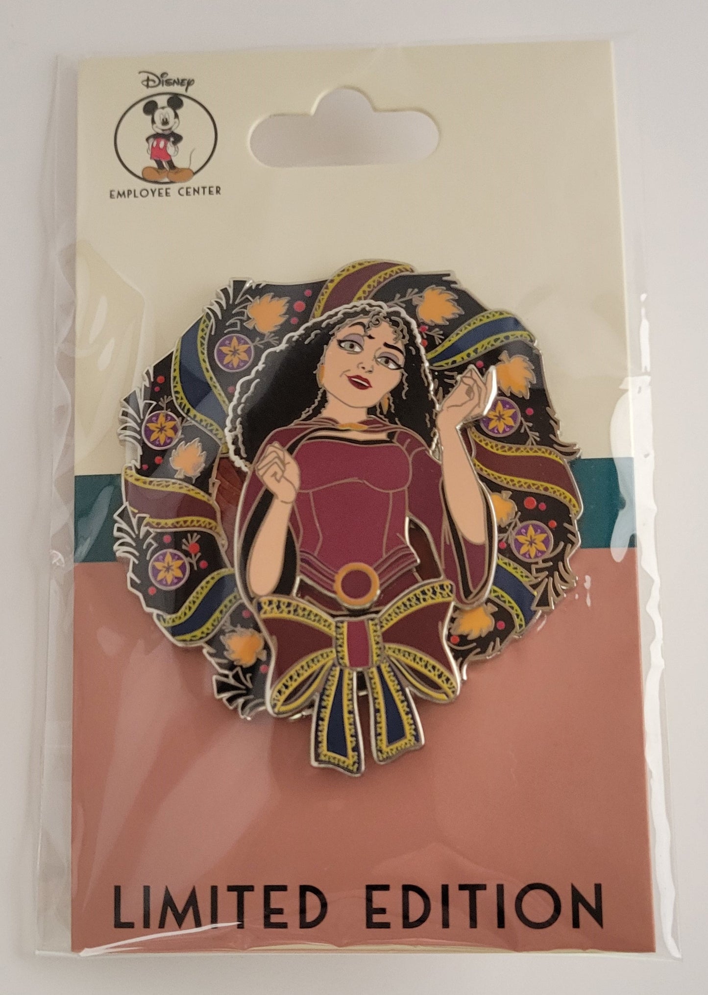 DEC Disney Pin - Halloween Wreath Villain - Mother Gothel from Tangled LE 400