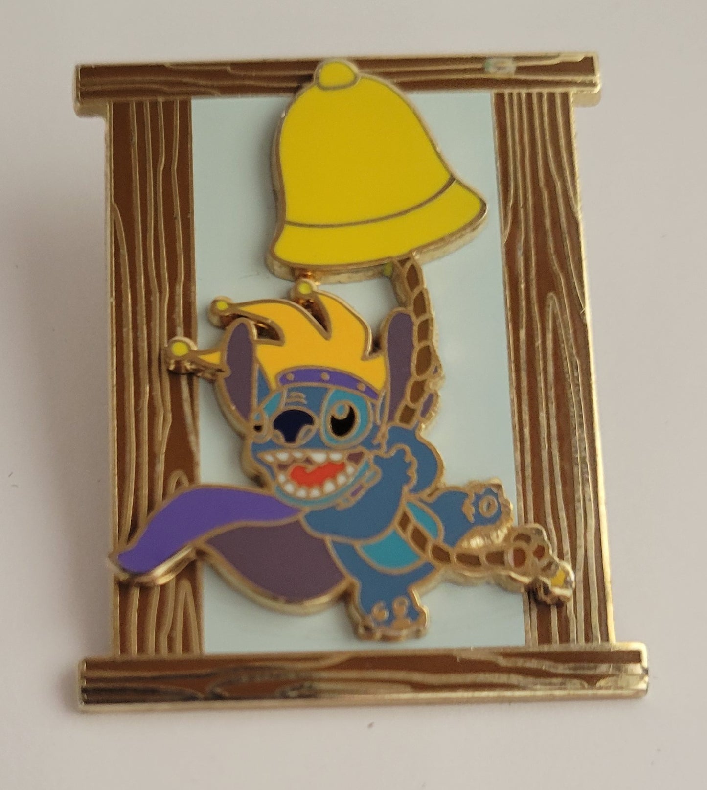 Disney Parks Pin - Stitch Invasion Series Hunchback of Notre Dame