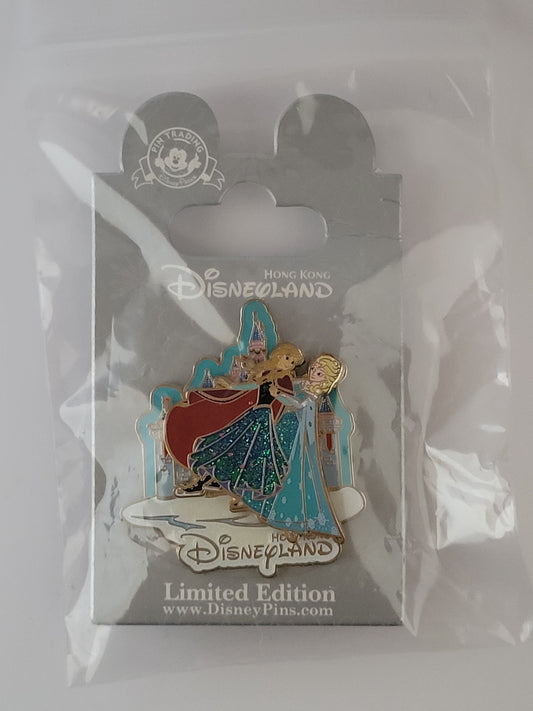 HKDL Disney Pin - Christmas Castle 2015 Series - Anna & Elsa from Frozen LE 500