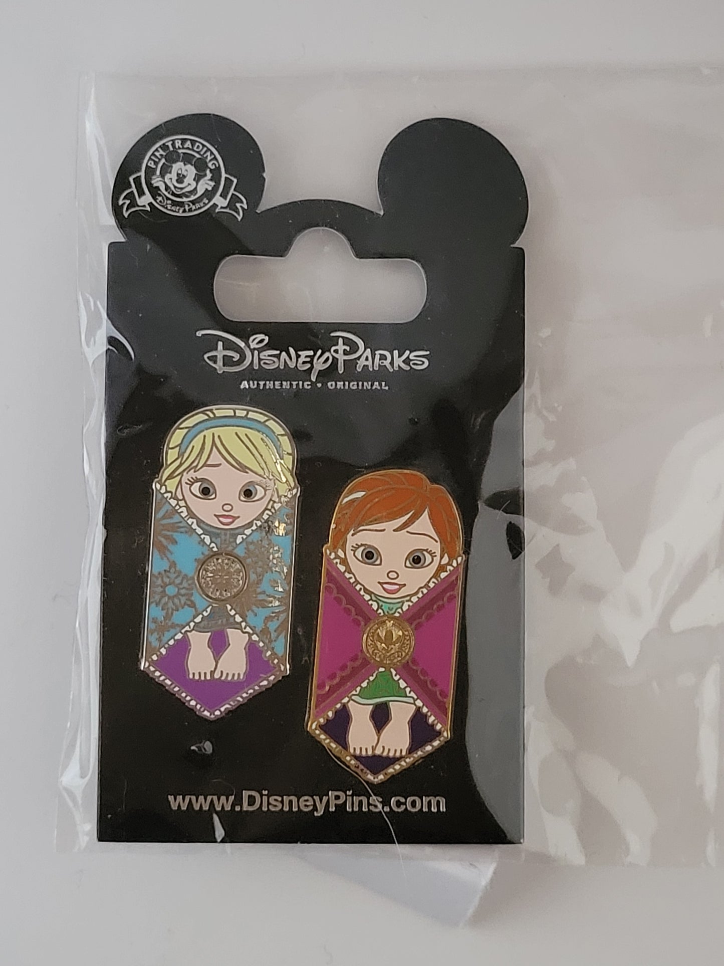 Disney Parks Pin - Swaddled Babies - Anna and Elsa from Frozen 2-pin Set