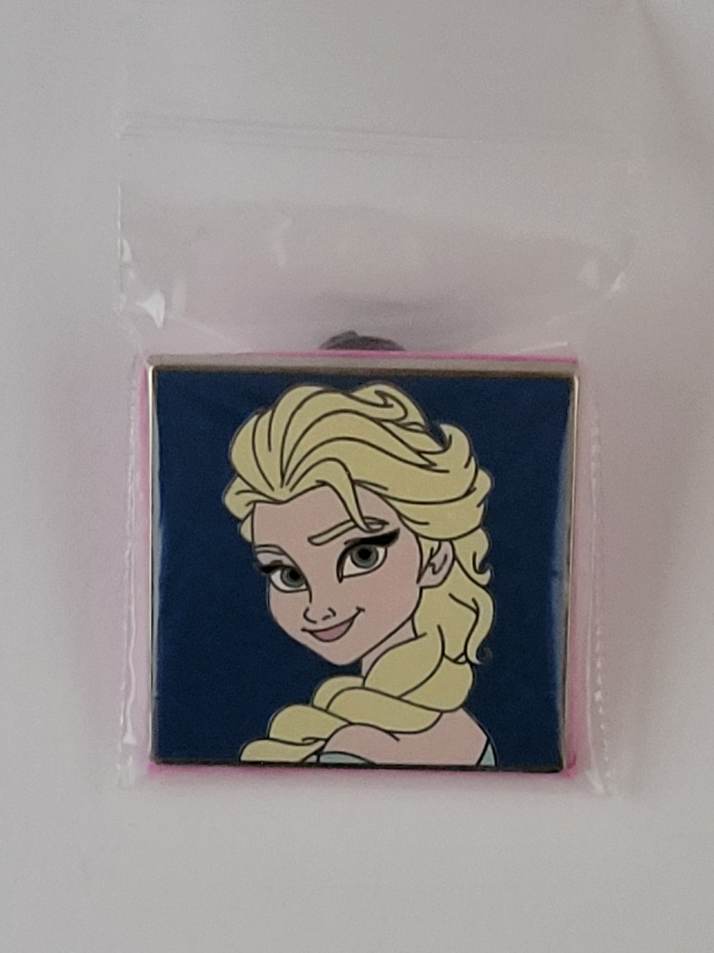 Disney Parks Pin - Gift Card Promotion - Elsa from Frozen