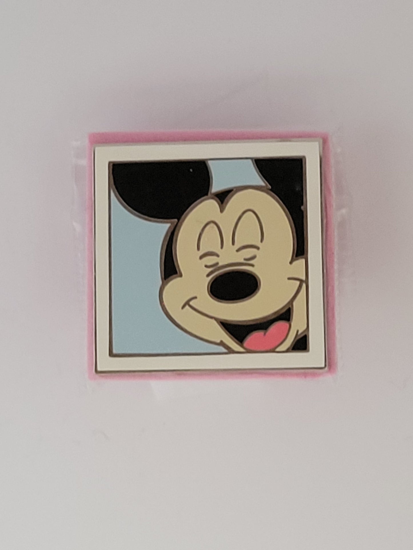 Disney Parks Pin - Character Selfie Photo - Mickey Mouse