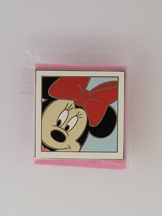 Disney Parks Pin - Character Selfie Photo - Minnie Mouse