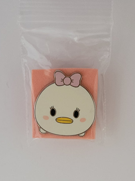 Disney Parks Pin - Tsum Tsum Series 1 - Daisy Duck