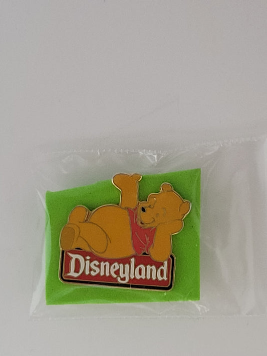 DLR Disney Pin - Disneyland Character Signs - Pooh (OLD HTF)