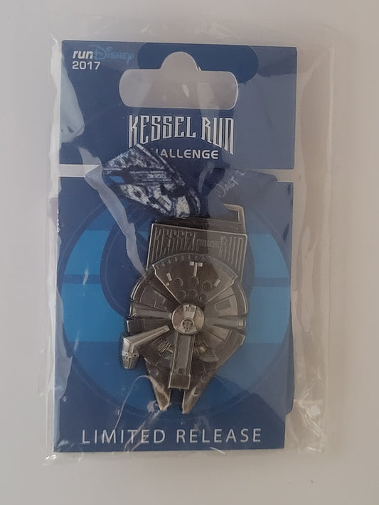 WDW runDisney Pin - 2017 Star Wars Half Marathon Weekend - Kessel Run Challenge - Medal Replica LR