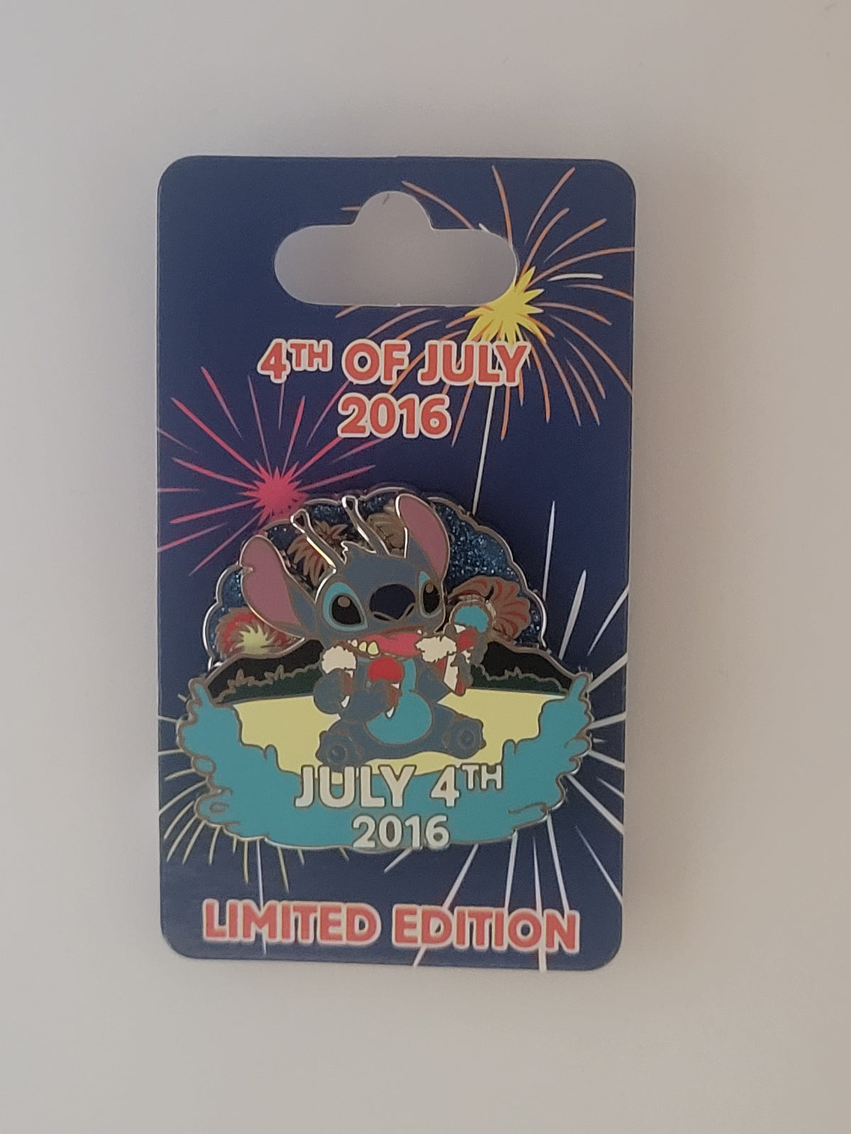 Disney Parks Pin - 2016 4th of July - Stitch LE 3500