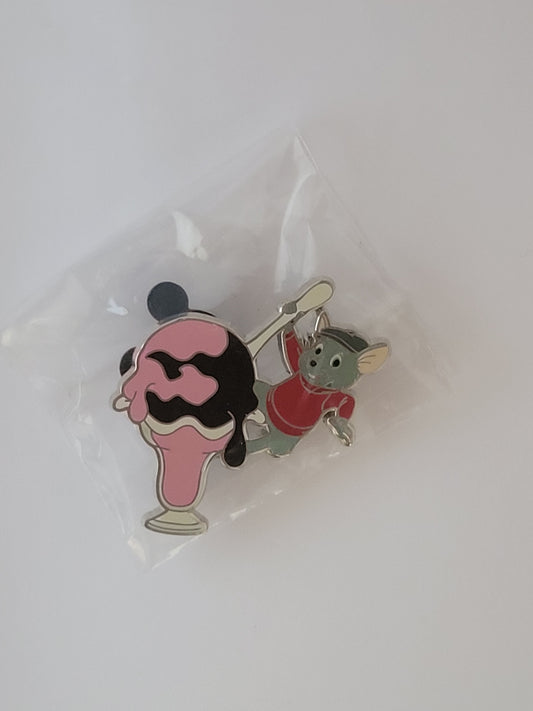 DSSH - Pin Trader's Delight PTD - The Rescuers - Bernard LE 300